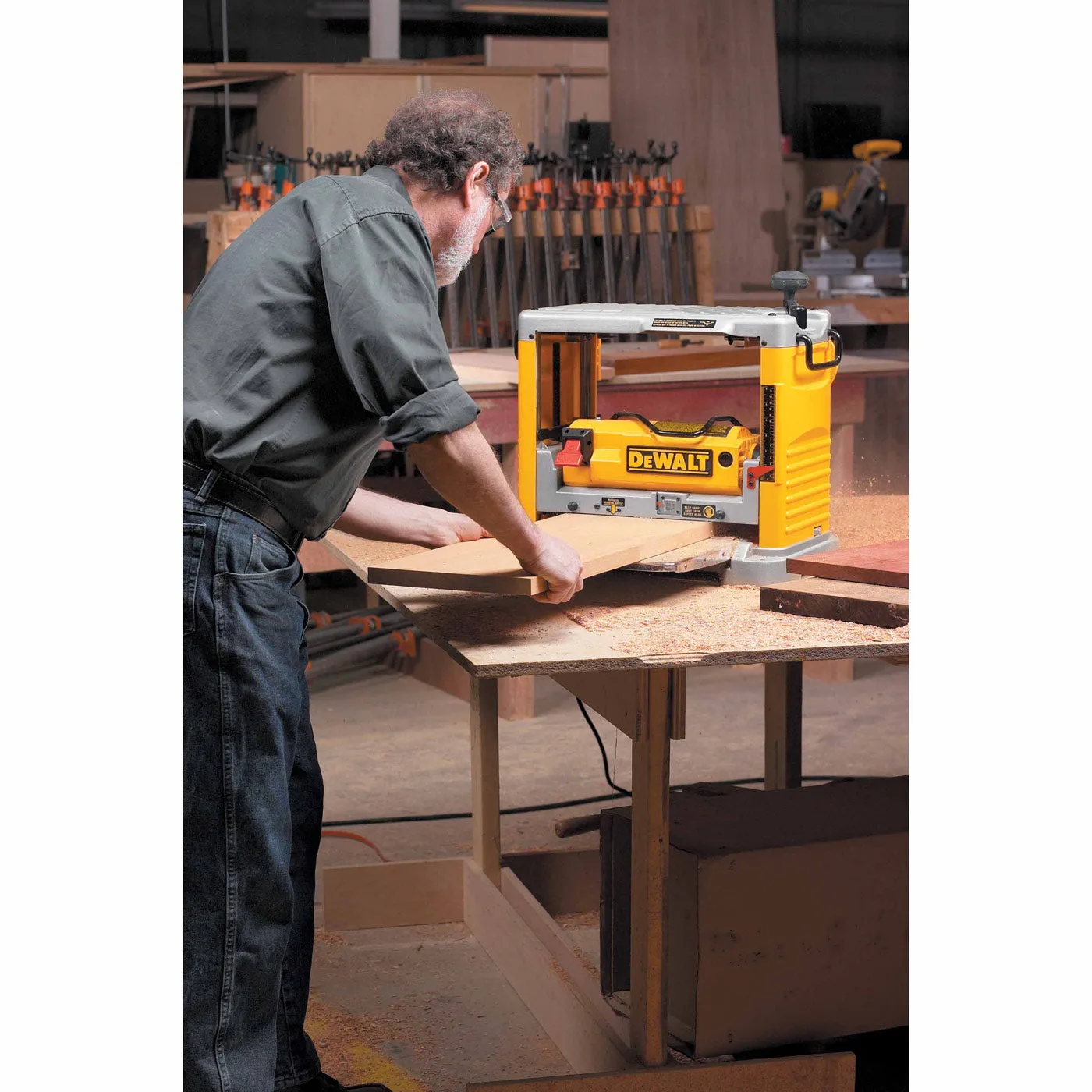 DeWalt DW734 Heavy-Duty 12-1/2" Thickness Planer with Three Knife Cutter-Head